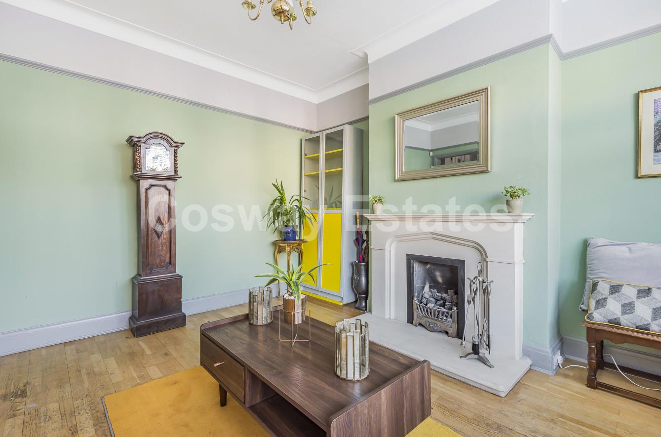 Sefton Avenue, Mill Hill